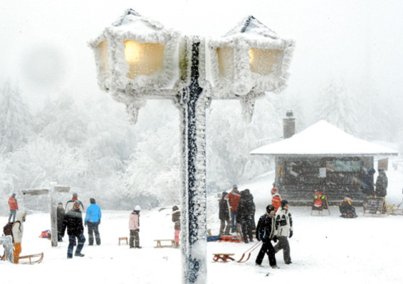 Se intensifica ola de frío en EUA y Europa