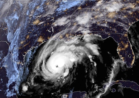 Zeta vuelve a convertirse en huracán y tocará tierra en Nueva Orleans hoy