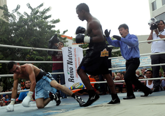 El 'Escorpión' Ruiz vuelve a perder con el nicaragüense Rafael Castillo