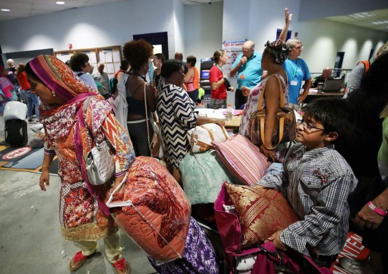 A horas de la llegada de Irma, Florida ordena evacuación de 6,3 millones,