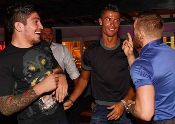 Video: La broma de Cristiano a sus amigos en pleno hotel