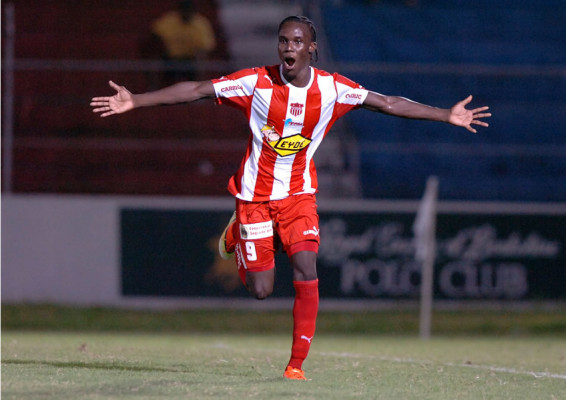 Rubilio Castillo frustra a la Real Sociedad