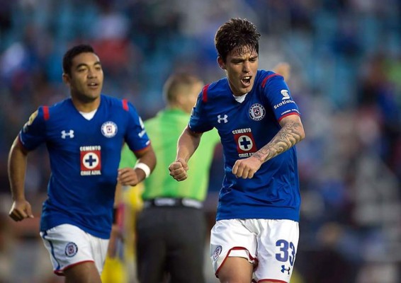 Cruz Azul supera al Chorrillo y vuelve a pelea por boleto del grupo