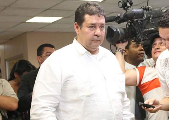 Exviceministro de Salud Javier Pastor se defenderá en libertad
