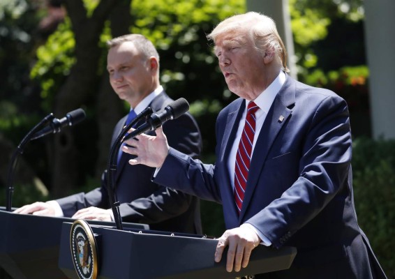 Trump enviará más tropas estadounidenses a Polonia para hacer frente a Rusia