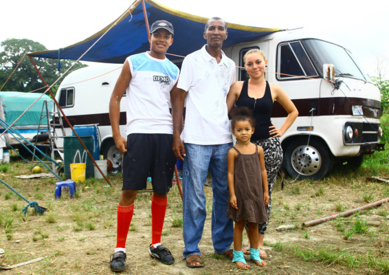 Dejó las playas por el circo