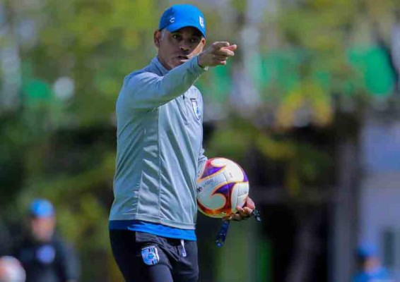 Exclusiva: 'Pity Altamirano' DT del Quéretaro, destaca al hondureño Joshua Canales: 'Tiene calidad'