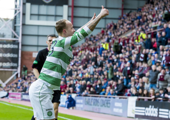 El Celtic enfila el camino hacia el título en Escocia