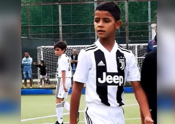 Video: Hijo de Cristiano Ronaldo se luce e impresiona con golazos en la Juve