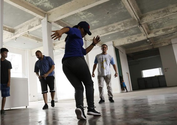 El hip hop transforma la vida de jóvenes hondureños