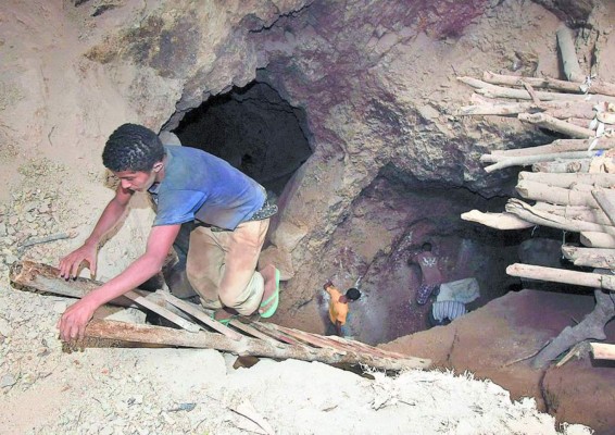 Continúa el rescate de mineros atrapados en el sur de Honduras