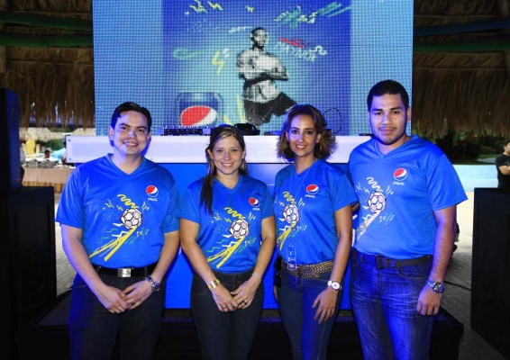 Pepsi lanza campaña de fútbol 2014