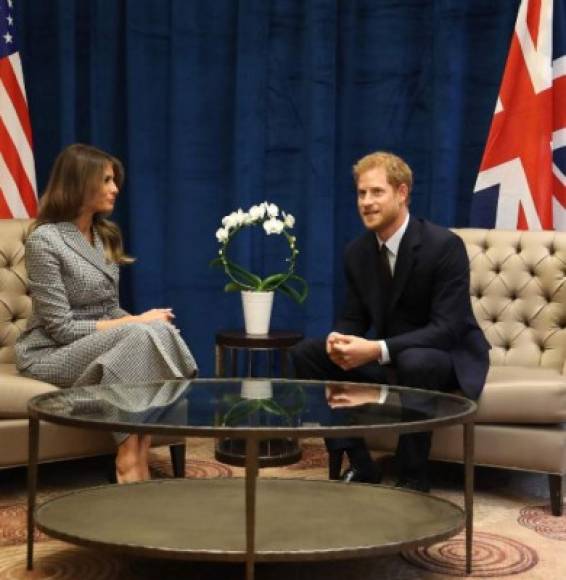 Antes del inicio oficial de la tercera edición de los Juegos Invictus, Melania Trump se reunió por primera vez con el príncipe Harry.