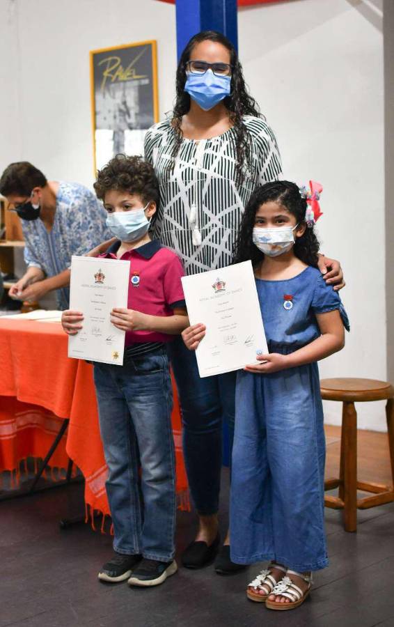 CCDanza certifica a 40 niños en ballet bajo la técnica Royal Dance