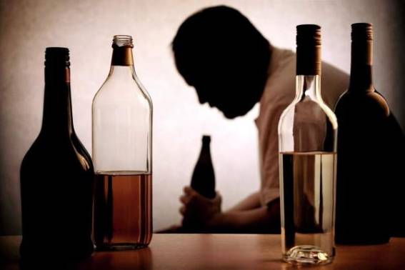 Hondureños consumen menos alcohol, pero muchos mueren de cirrosis