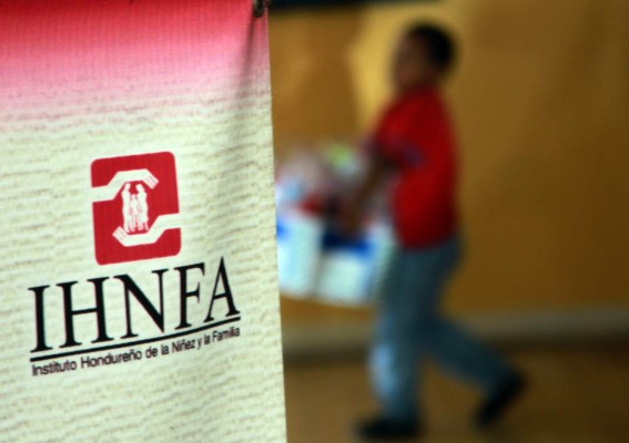 'Ley de adopciones ha sido satanizada”, acusa diputada Waldina Paz