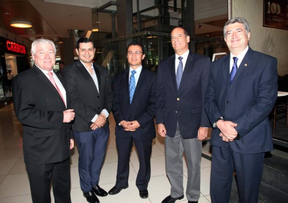 El túnel de los recuerdos y triunfos en la capital