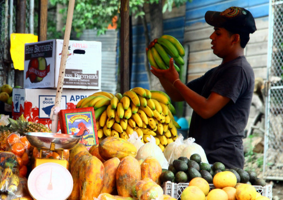 Descarada venta de pólvora en San Pedro Sula