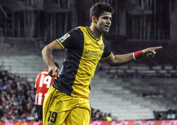 El Atlético aguanta la presión y se mantiene en la punta de la Liga