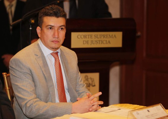 Fiscalía investiga 50 casos de corrupción en el IP