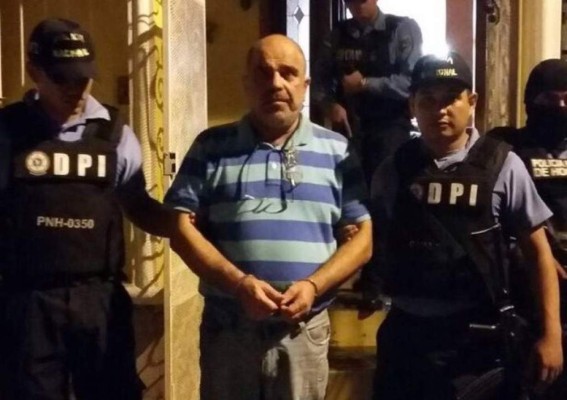 A la cárcel palestino por tenencia de uniformes policiales