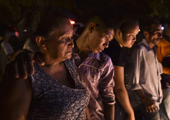 Colombia vela a 32 niños muertos en accidente en Colombia 