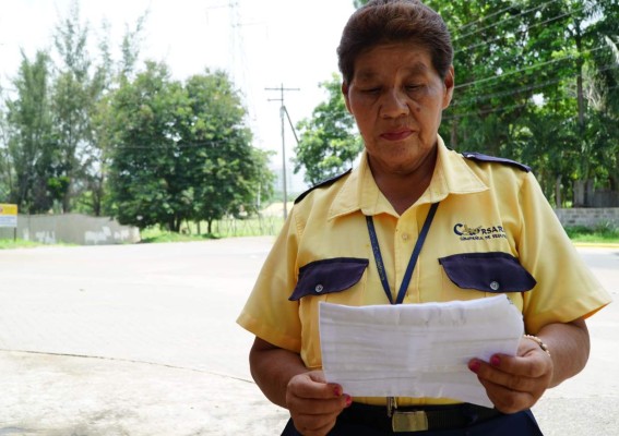 Tiene 62 años viviendo con un nombre masculino por un error en su inscripción