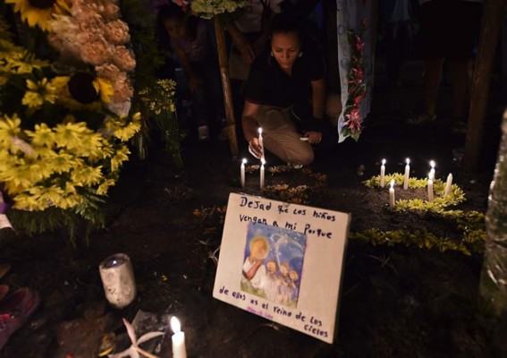 Colombia vela a 32 niños muertos en accidente en Colombia 