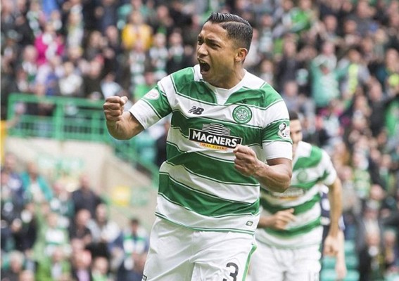 Emilio Izaguirre se luce con doblete en Escocia