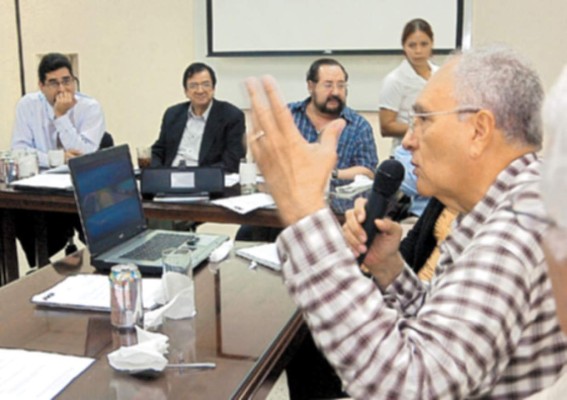 Dueños de plantas térmicas amenazan con cortes de energía