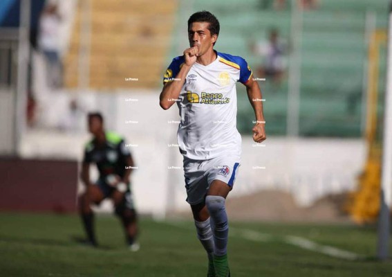 Olimpia anuncia salida del argentino Emiliano Bonfligi