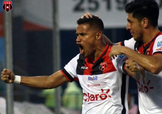 Roger Rojas vuelve a marcar y salva un punto para Alajuelense ante Cartaginés