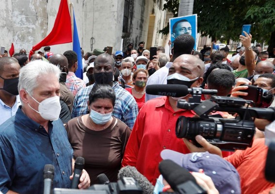 Díaz-Canel acusa a EEUU de provocar 'estallidos sociales' en Cuba
