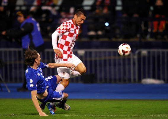Croacia se asegura en Brasil ante una timorata Islandia