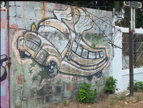 ¿Qué decía el enorme cartel que le dejaron a bus de la Ebenezer la Navidad del 2004?