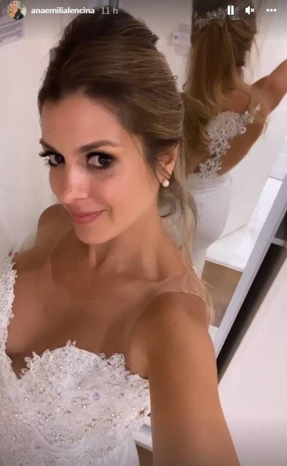 Ana Lencina lució espectacularmente bella en su boda. 