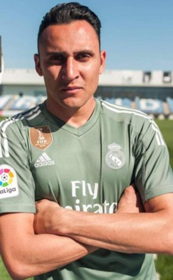Bombazo. Según Diario AS, el Manchester City quiere a Keylor Navas para que defienda el arco del vigente campeón de Inglaterra. Pep Guardiola estaría interesado de contar con los servicios de Navas luego de la lesión de Claudio Bravo. El chileno se rompió este lunes el telón de Aquiles de la pierna izquierda y tendría de para entre seis y ocho meses, tiempo que dura la recuperación.