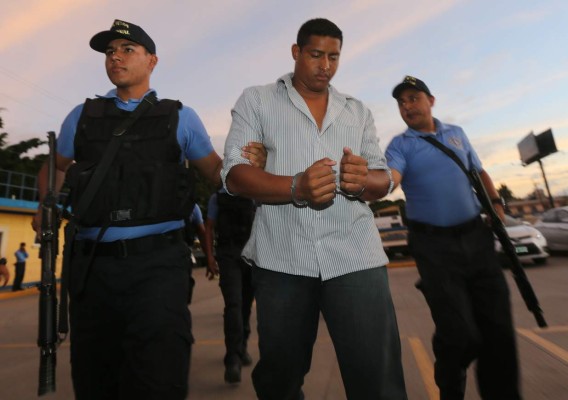 Caen exoficial y dos policías activos ligados al narcotráfico