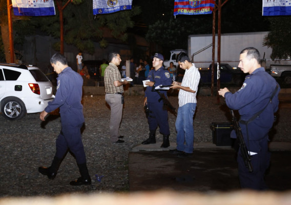 Tres muertos deja tiroteo dentro de un car wash en San Pedro Sula