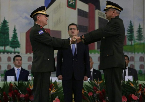 René Ponce Fonseca, nuevo jefe de las FF AA, promete mantener la armonía en el país