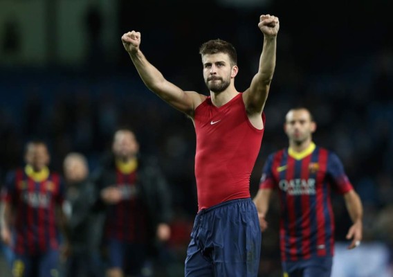 Piqué renueva con el Barcelona hasta 2019