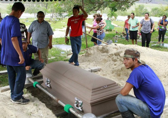 Desgarrador adiós a niños asesinados en La Pradera