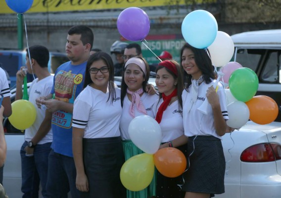 Entrada de la clase 2017 de la Happy New Dawn