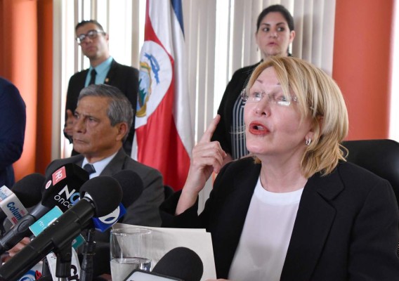 Exfiscal de Venezuela denuncia conspiración para matarla