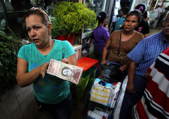 Incertidumbre en Venezuela por retiro del dinero en efectivo