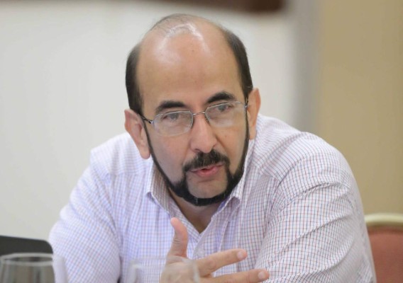 'Policías destituidos son principales sospechosos de atentado a Machado”