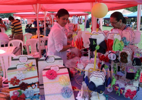 Un éxito el Mercado del Agricultor y Artesano