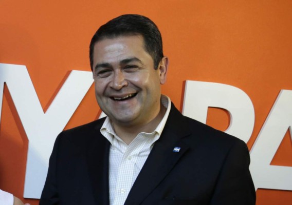 Presidente de Honduras viaja a Cumbre Iberoamericana
