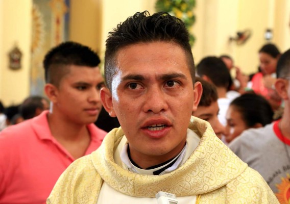 'No hemos sido ordenados para aprovecharnos de los fieles”