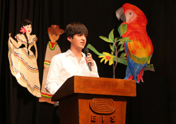 Escuela Internacional Sampedrana se luce con festival cultural